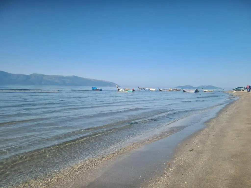 Апартаменты Beachfront With Hotel Facilities Влёра Албания